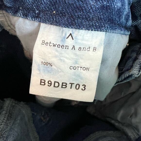 Binkie The Bunny Between A And B Unique Mixed Tone Jeans Raw Hem Size Medium - Picture 7 of 9